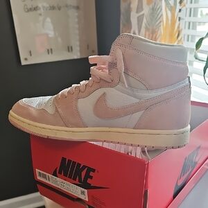 Nike Women’s Air Jordan 1 Retro Hi OG